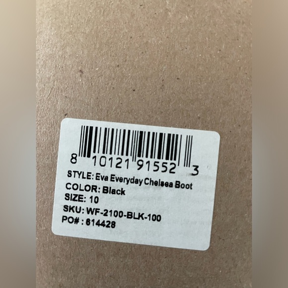 Nisolo Eva Everyday Chelsea boot - Picture 4 of 4